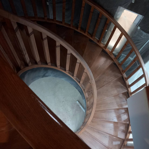 پله چوبی پیش ساخته